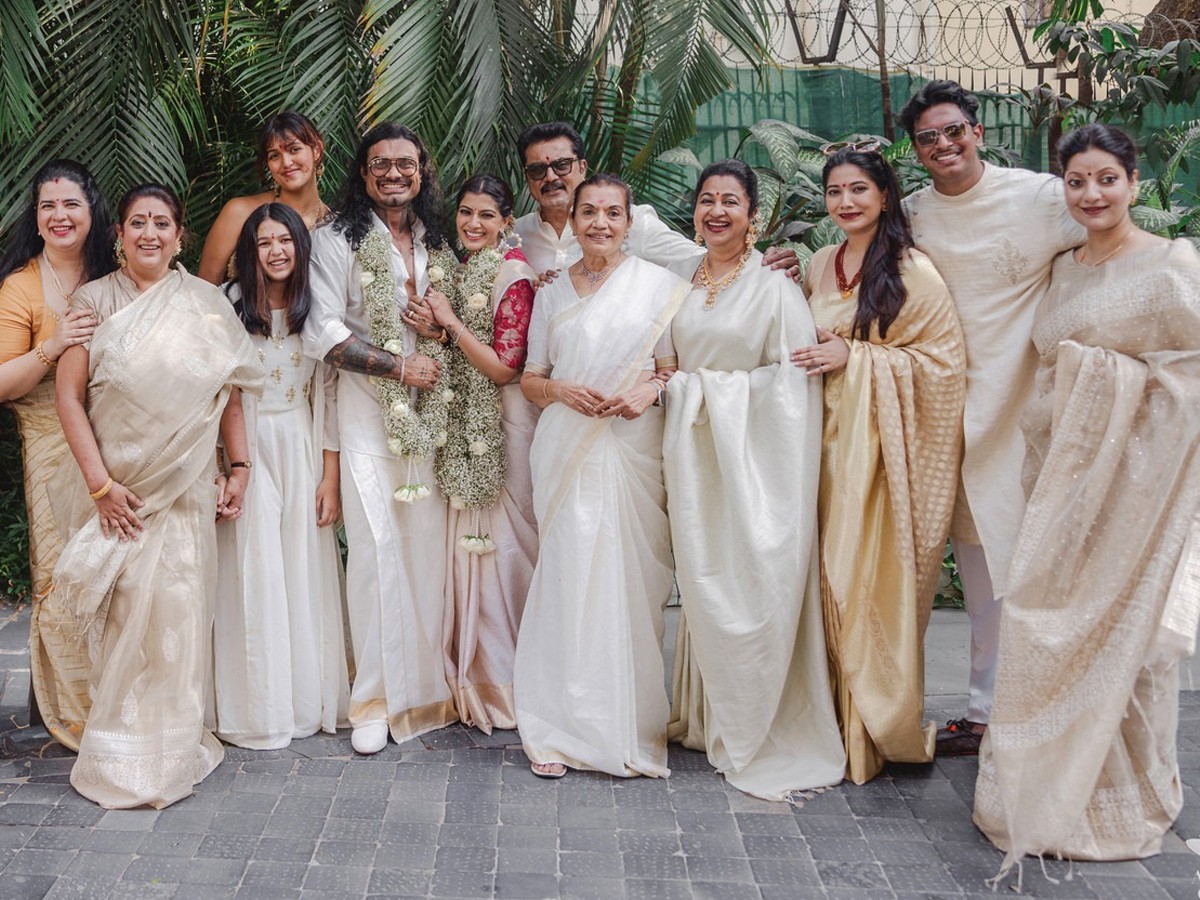 Varalaxmi-Sarathkumar-10.jpg 11