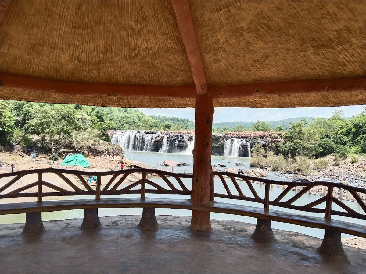 Bogatha_20Waterfall_20Photos_14.jpg 14