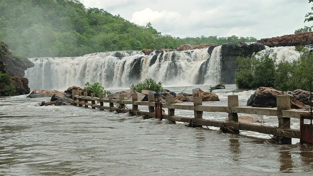 Bogatha_20Waterfall_20Photos_4.jpg 4