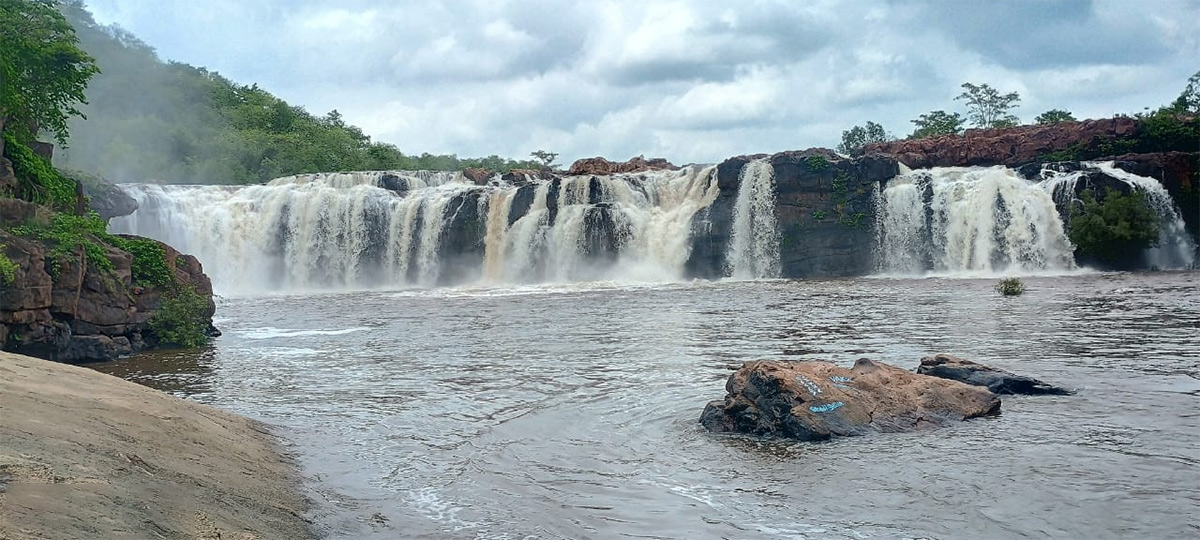 Bogatha_20Waterfall_20Photos_6.jpg 6