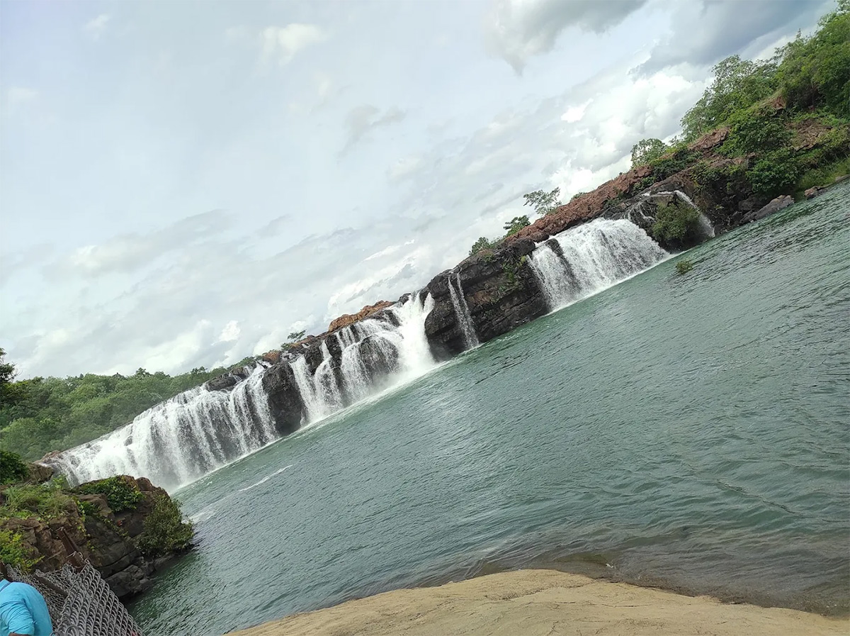 Bogatha_20Waterfall_20Photos_9.jpg 9
