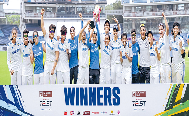 HARMAN-TEAM-TROPHY3_0.jpg