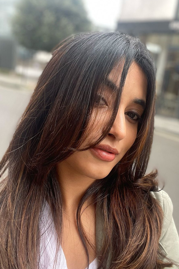 Priyanka-Arul-Mohan-1.jpg 5