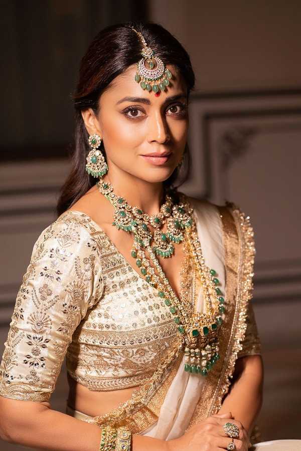 Shriya-Saran-10.jpg 11