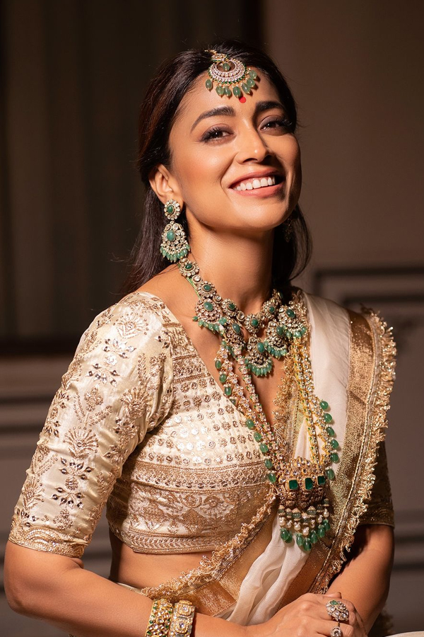 Shriya-Saran-9.jpg 10