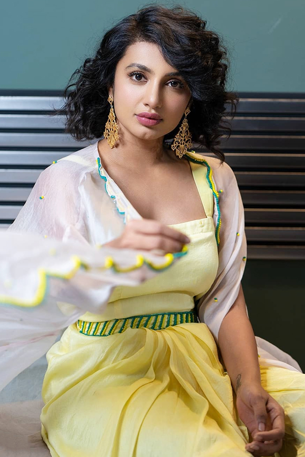 Tejaswi-Madivada-11.jpg 11