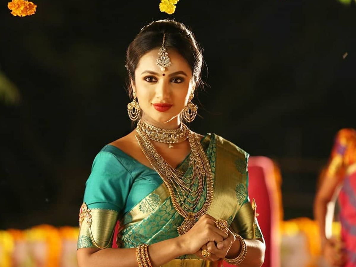 Tejaswi-Madivada-19.jpg 19
