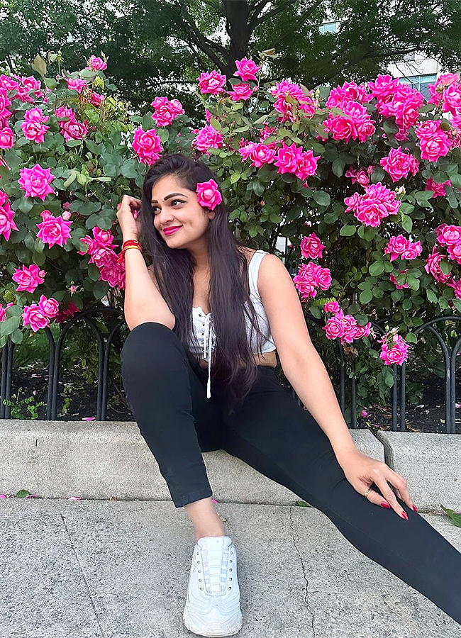 Biggbosstelugu-beauty-AshwiniSri_20_288_29_1.jpg 6