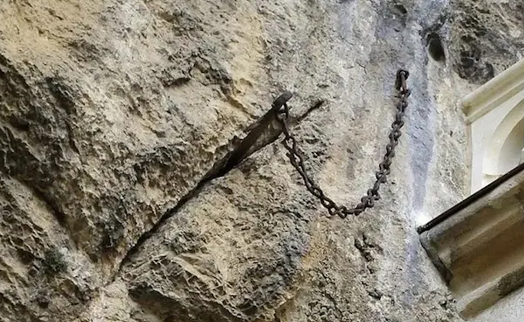 France-Magic_20Sword_20copy.jpg