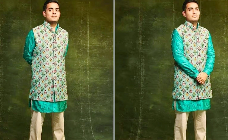 Anant_20Ambani_20and_20Radhika_20Merchant_20grand_20dandiya_20Night_20Photos_20_283_29.jpg 3