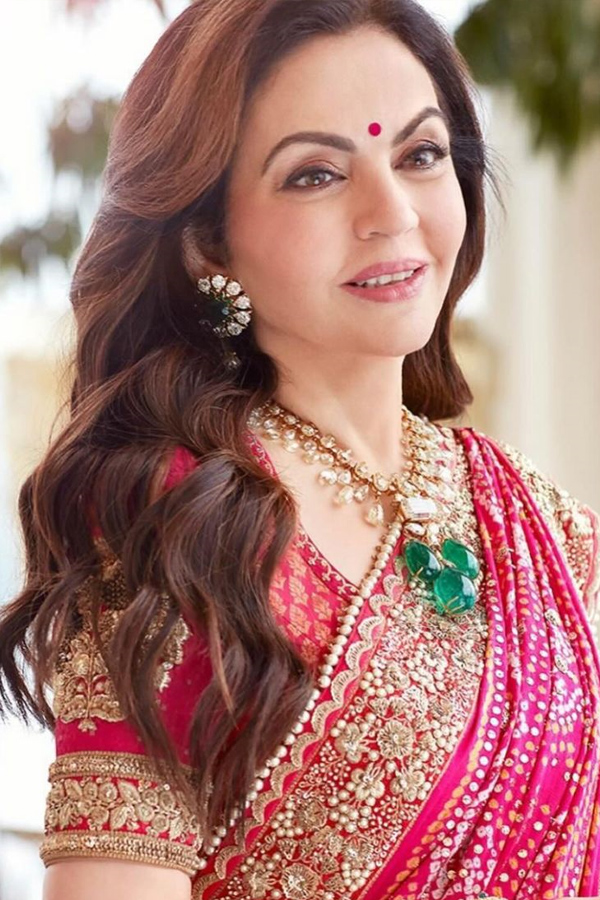 Anant_20Ambani_20and_20Radhika_20Merchant_20grand_20dandiya_20Night_20Photos_20_287_29.jpg 7