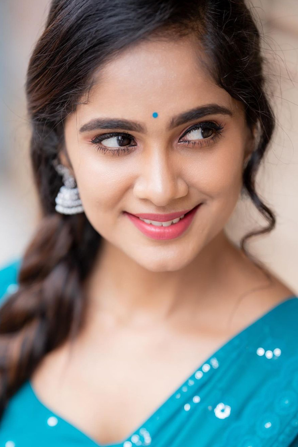 Tejaswini-Gowda-1_0.jpg 2
