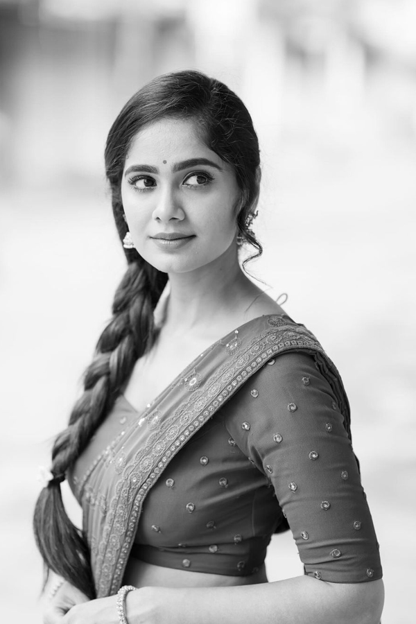 Tejaswini-Gowda-7_0.jpg 8