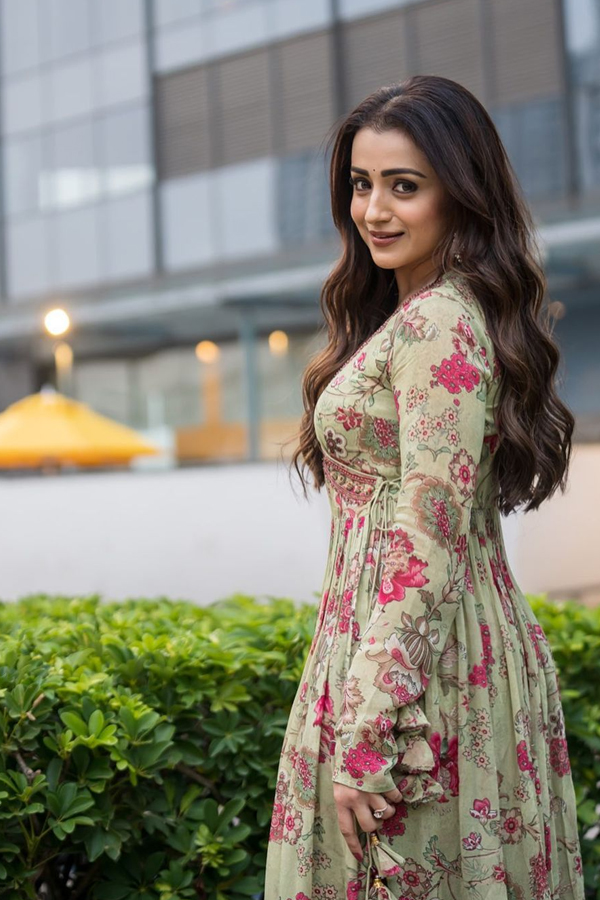 Trisha-Krishnan-5.jpg 6