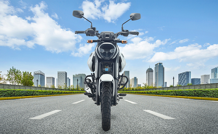 World_20First_20CNG_20Bike_20Bajaj_20Freedom_20125_20Photos_1_20_284_29.jpg 4