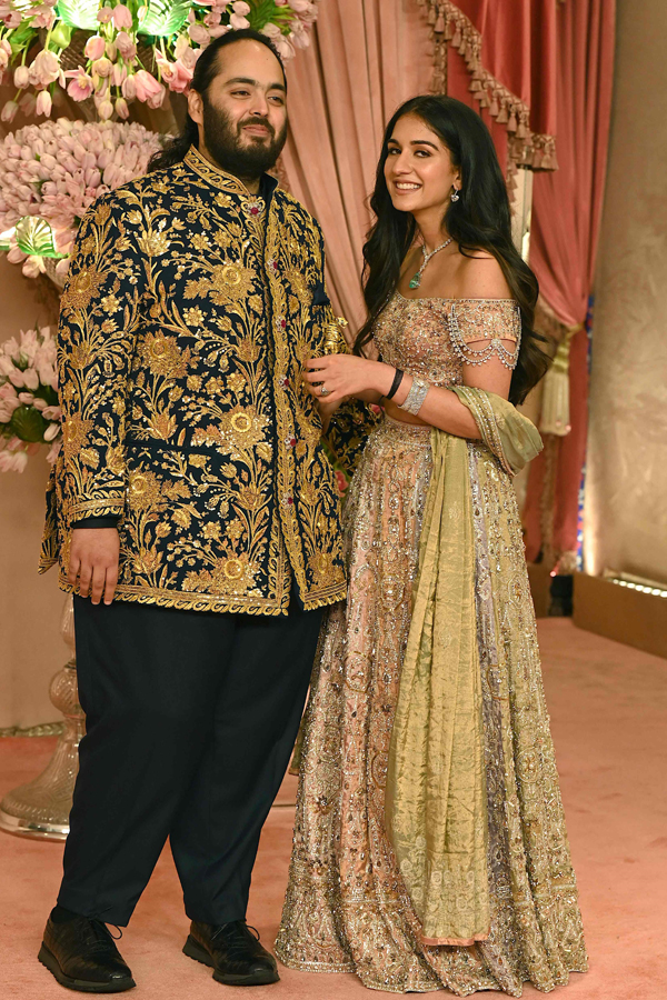 Ananth_Radhika_Pre-Wedding-1.jpg 2