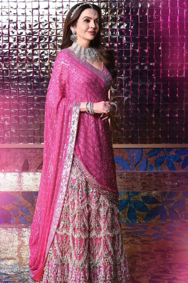Ananth_Radhika_Pre-Wedding-1_0.jpg 4