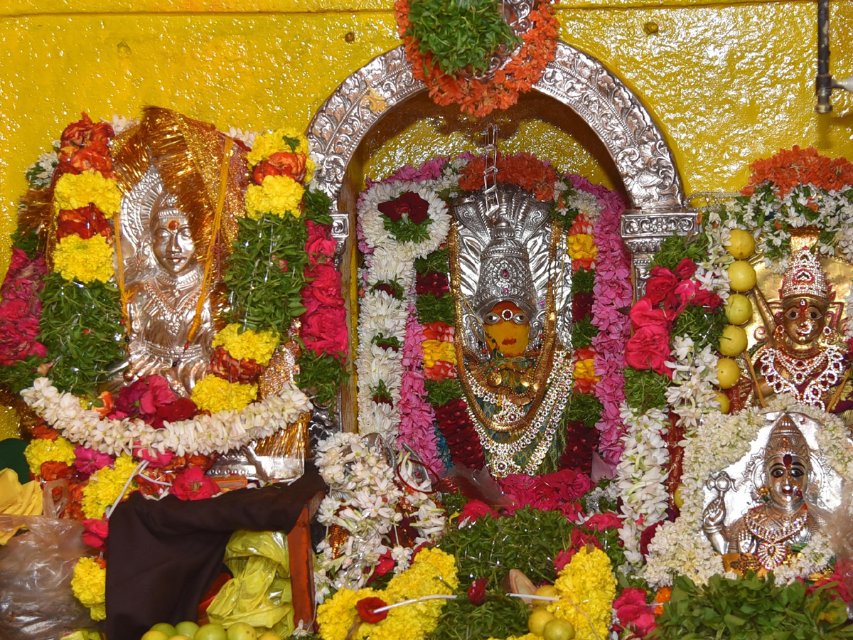 Telangana_20Bonalu_202024_20Start_20Photos_13.jpg 13