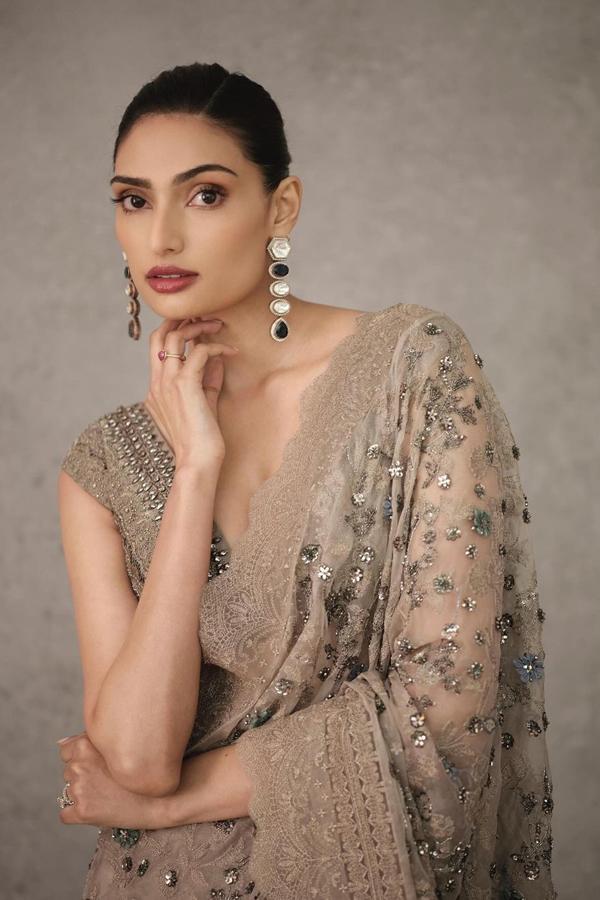 KL-Rahul_Athiya-Shetty-2.jpg 3