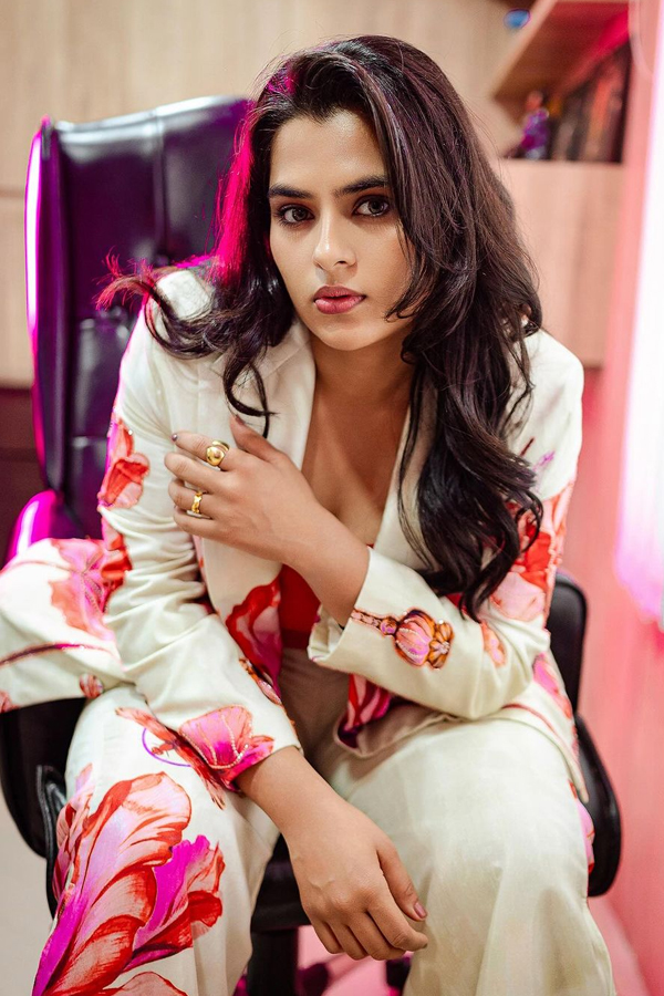 Kavya-Kalyanram-10.jpg 11