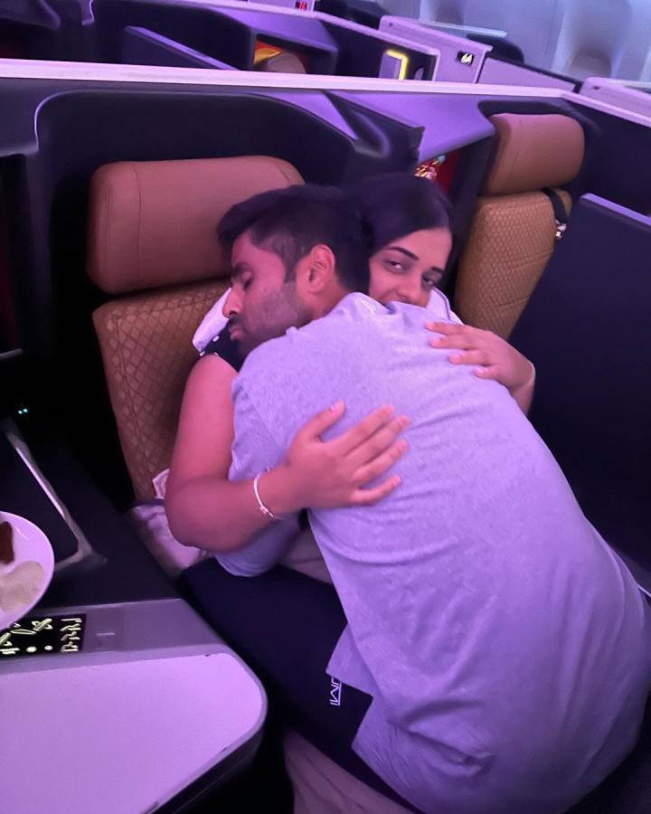 SuryakumarYadavDevishaShetty_16.jpg 16