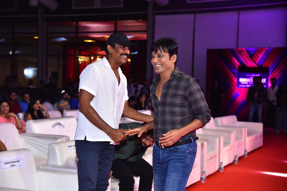 Bharateeyudu2PreReleaseEvent-04_0.jpg 4
