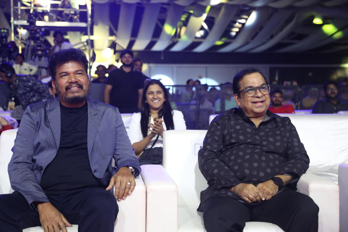 Bharateeyudu2PreReleaseEvent-08_0.jpg 8