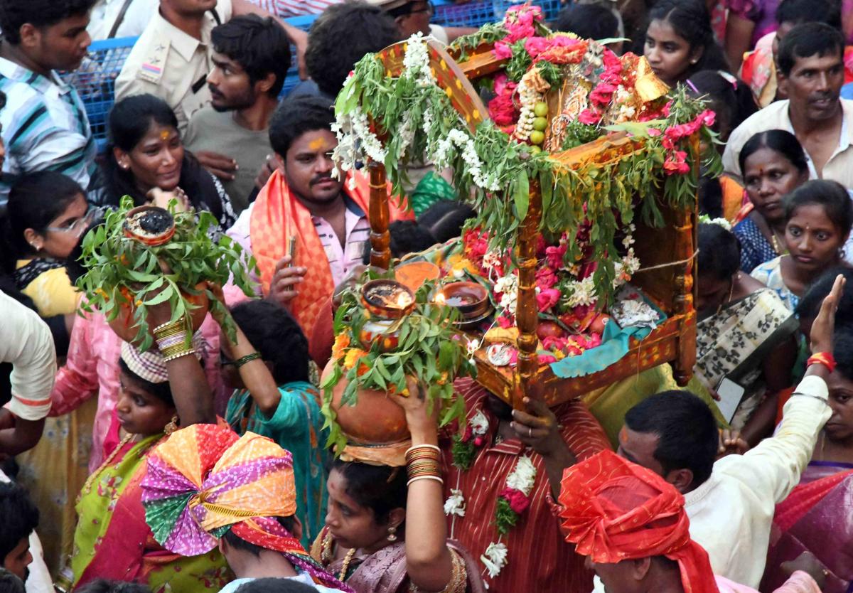 HYD-Golkonda-Bonalu-35.jpg 35