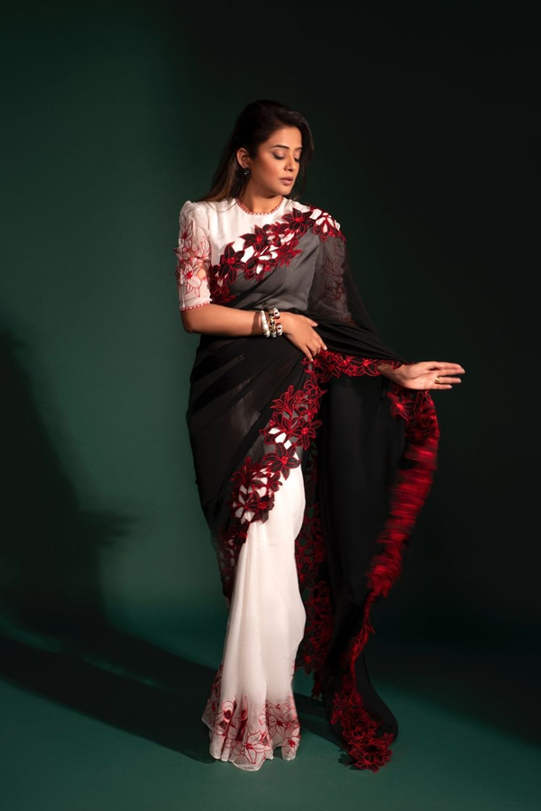 Priyamani-Raj-3.jpg 4