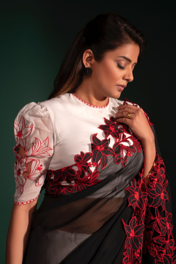 Priyamani-Raj-8.jpg 9