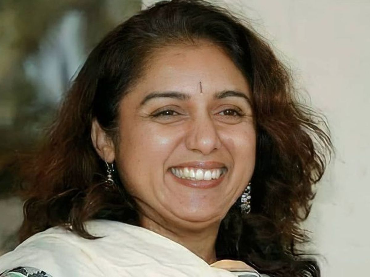 Revathi-20.jpg 21