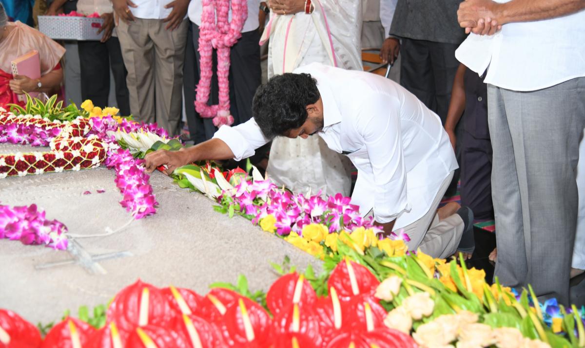 ysjagan-06_0.jpeg 4