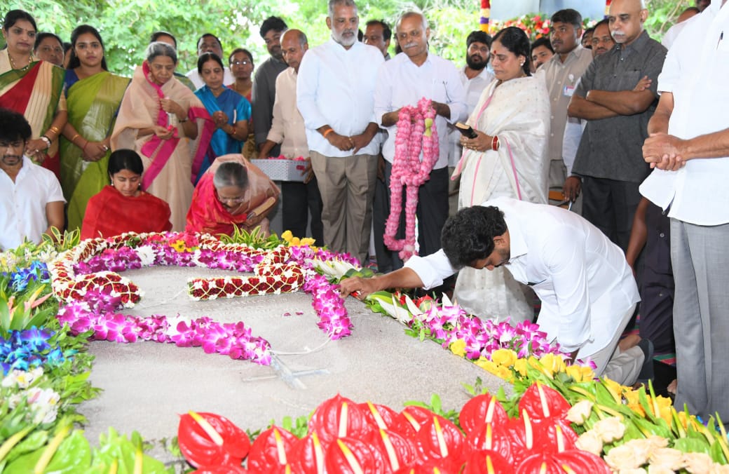 ysjagan-10_0.jpeg 10