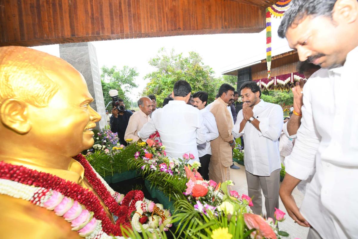 ysjagan-16.jpg 16