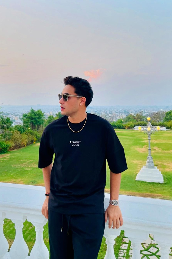 Abhishek-Sharma-10_1.jpg 11