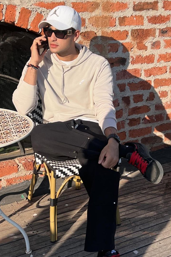 Abhishek-Sharma-5_1.jpg 6