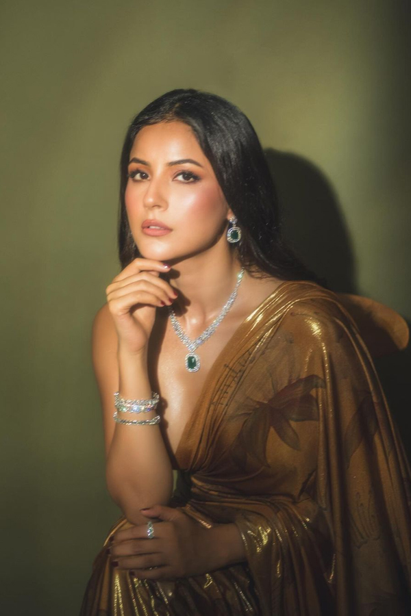 Shehnaaz-Gill-1.jpg 2