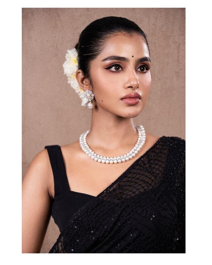 AnupamaParameswaran-02.jpg 2