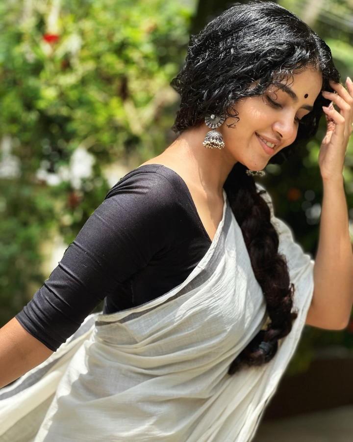 AnupamaParameswaran-10.jpg 10