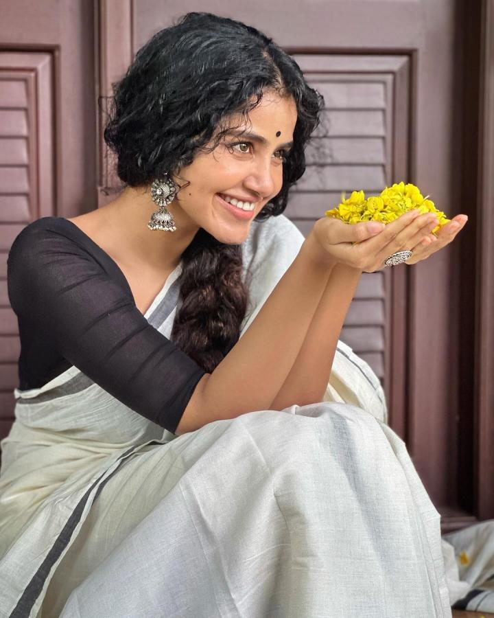 AnupamaParameswaran-12.jpg 12