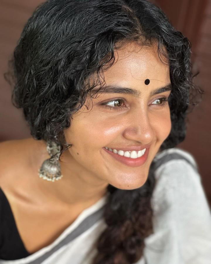 AnupamaParameswaran-13.jpg 13