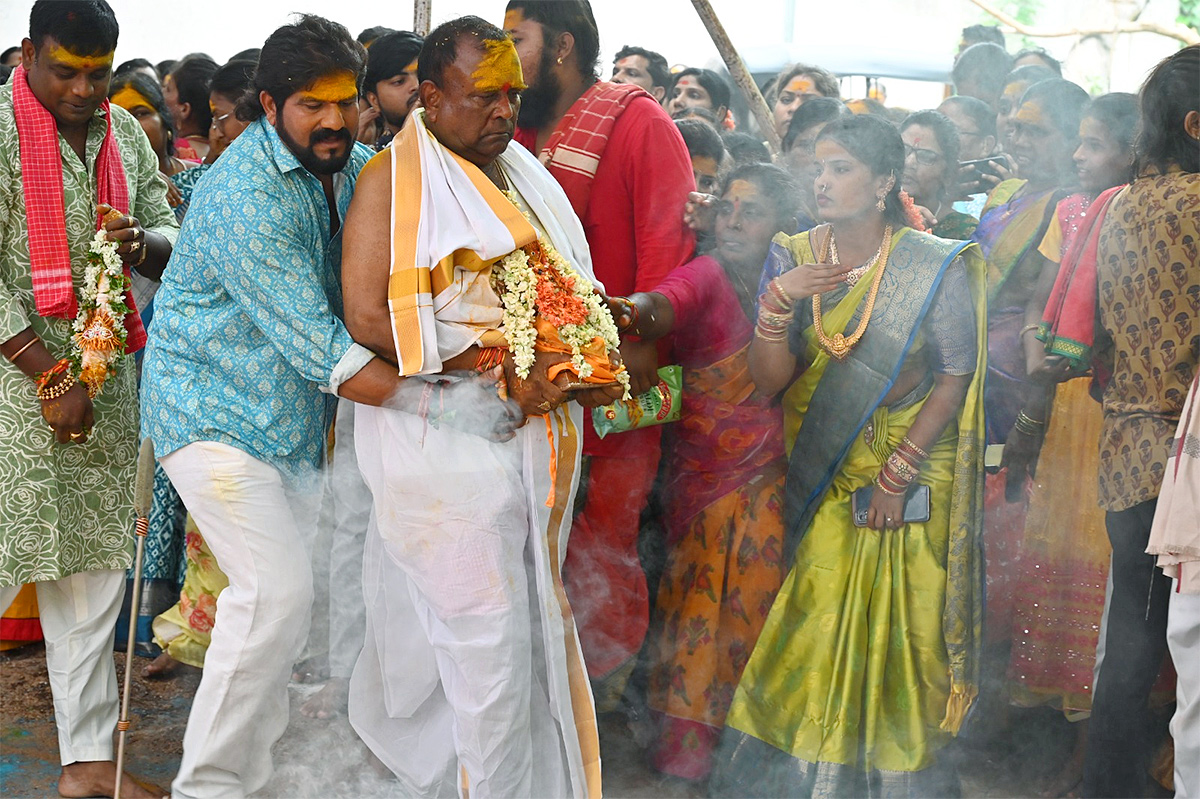 Sri_20Renuka_20Yellamma_20Mahalaxmi_20Yellamma_20Kalyanam_20Photos_1.jpg 1