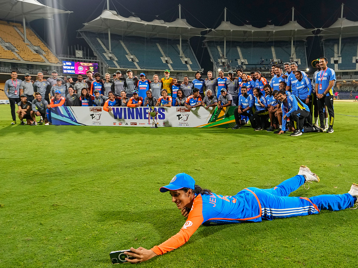 third_20T20_20cricket_20match_20between_20India_20Women_20and_20South_20Africa_20Women__20_281_29.jpg 1