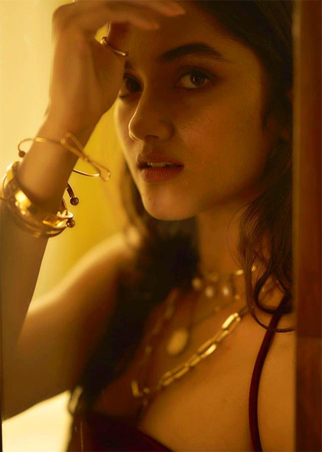 Actress_20Bhagyashri_20Borse_20HD_20Photos_16.jpg 16