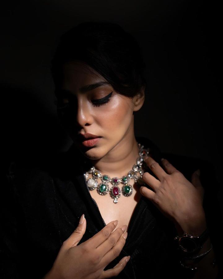 AishwaryaLekshmi-11.jpg 11
