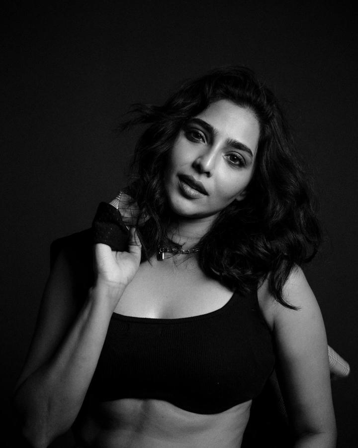 AishwaryaLekshmi-21.jpg 21