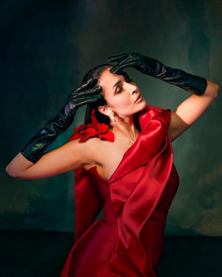 MalaikaArora-12_0.jpg 12