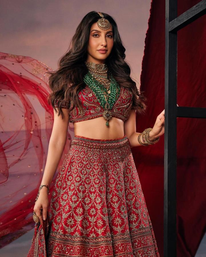 NoraFatehi-16.jpg 16