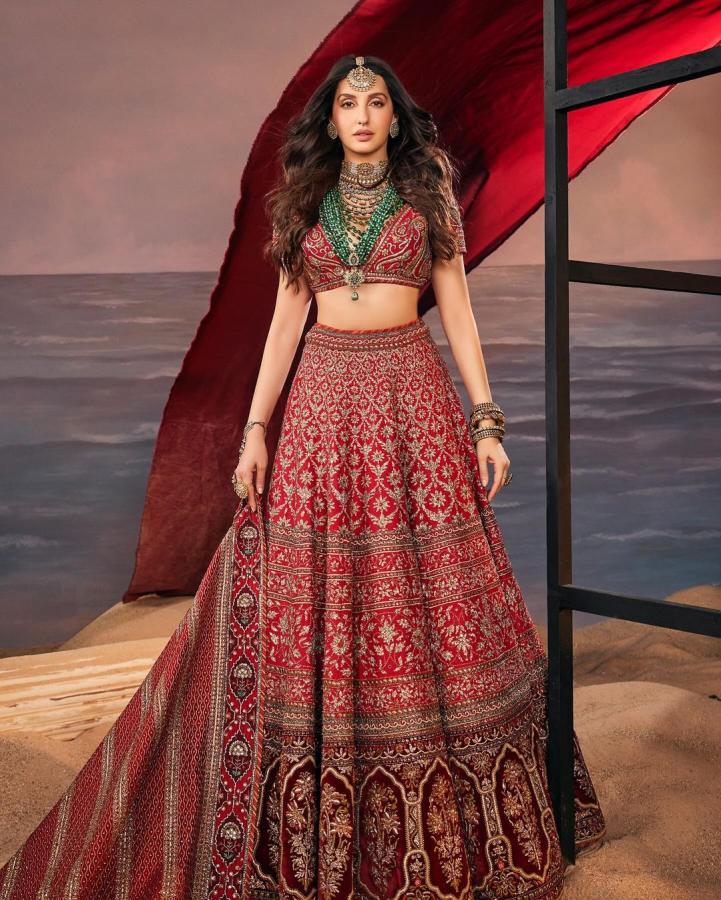 NoraFatehi-17.jpg 17