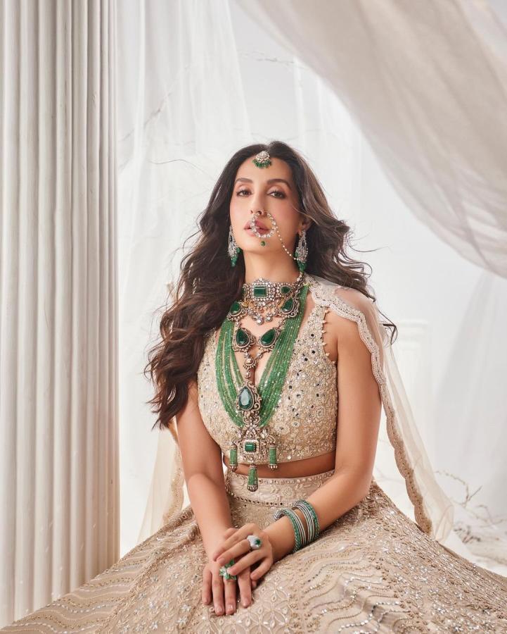 NoraFatehi-19.jpg 19